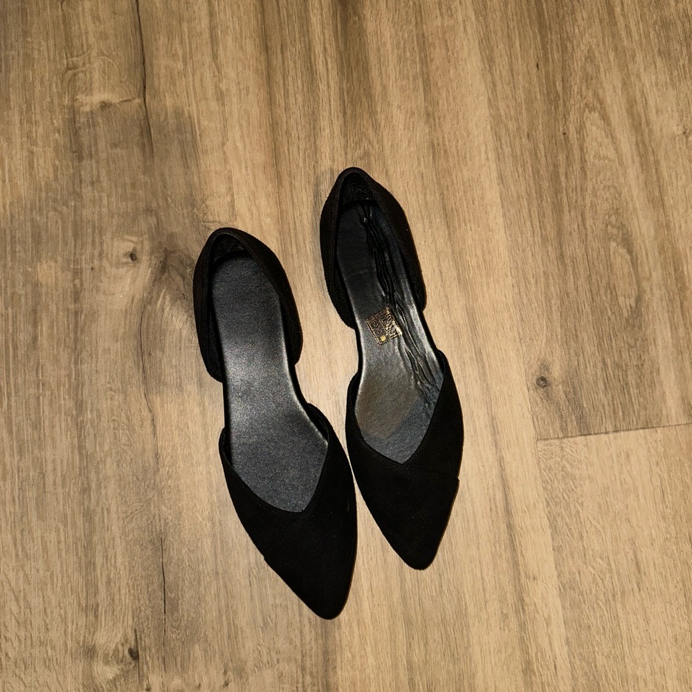 SHEIN Black Pointed Flats